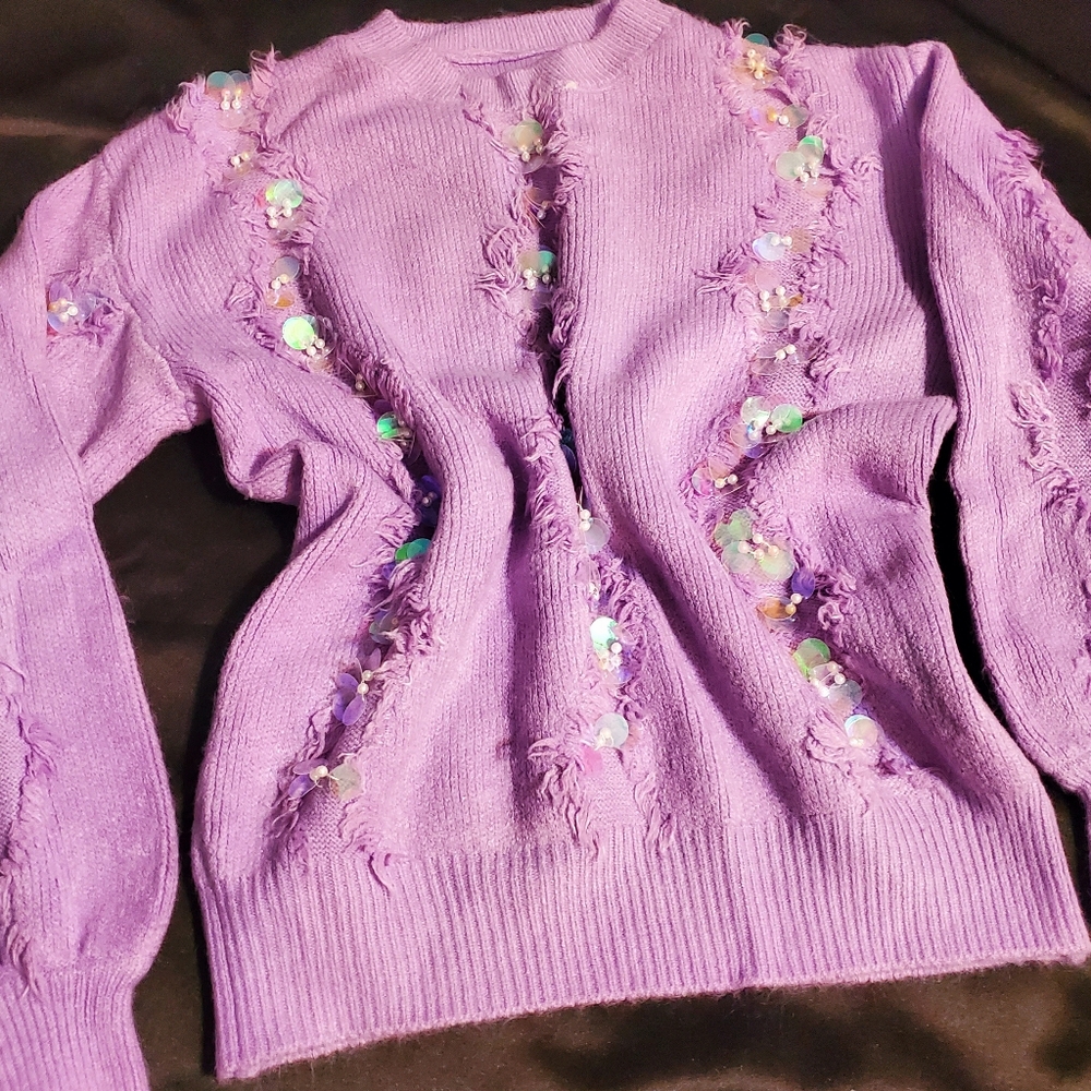 Sweaters - Picture 3 of 4